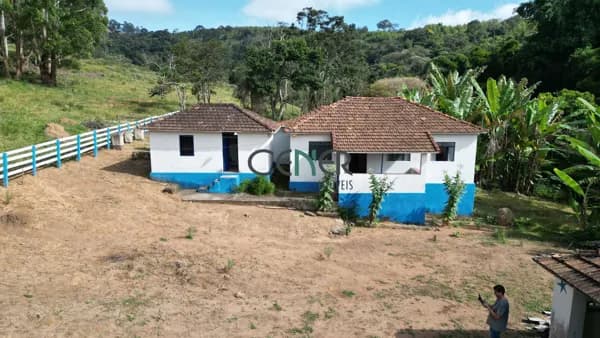 Fazendinha de Cima com 23 ha por 850 mil em Desterro Entre Rios MG