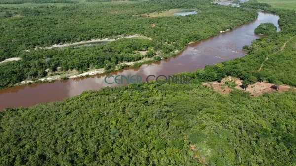 Belo terreno de 462 hectares espetacular para lavoura irrigada por apenas R$ 2.800.000,00.