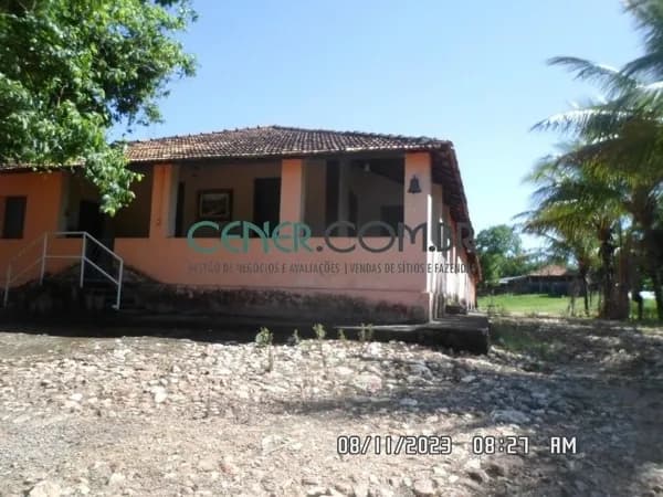 Fazenda modelo de 1155 ha dupla aptidão a 100 km de BH
