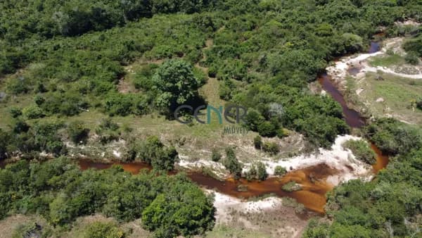 Fazenda e 725 com 400 ha de outorga na reg Diamantina MG