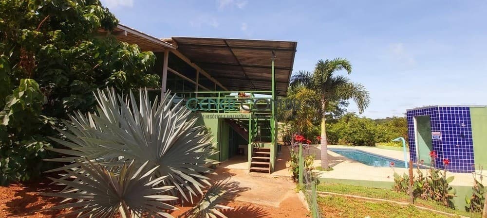 Sítio de 24 Mil M2 em Condomínio Fechado