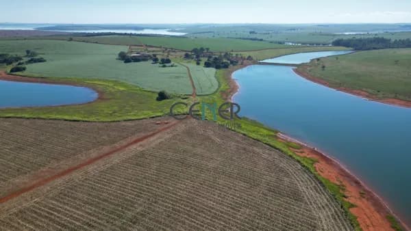 Fazenda Maravilha de Furnas com 1 481 ha na represa de Furnas