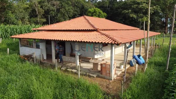 Sítio bom de mais de 4 ha em Entre Rios de Minas MG