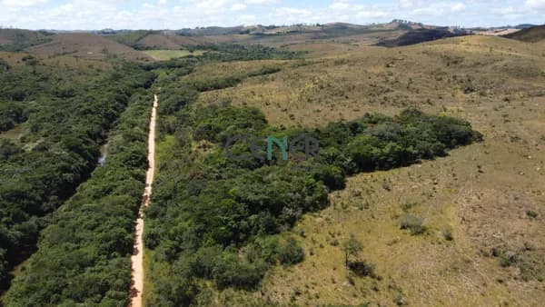 Ótimo terreno de 100 ha na reg de Barbacena MG