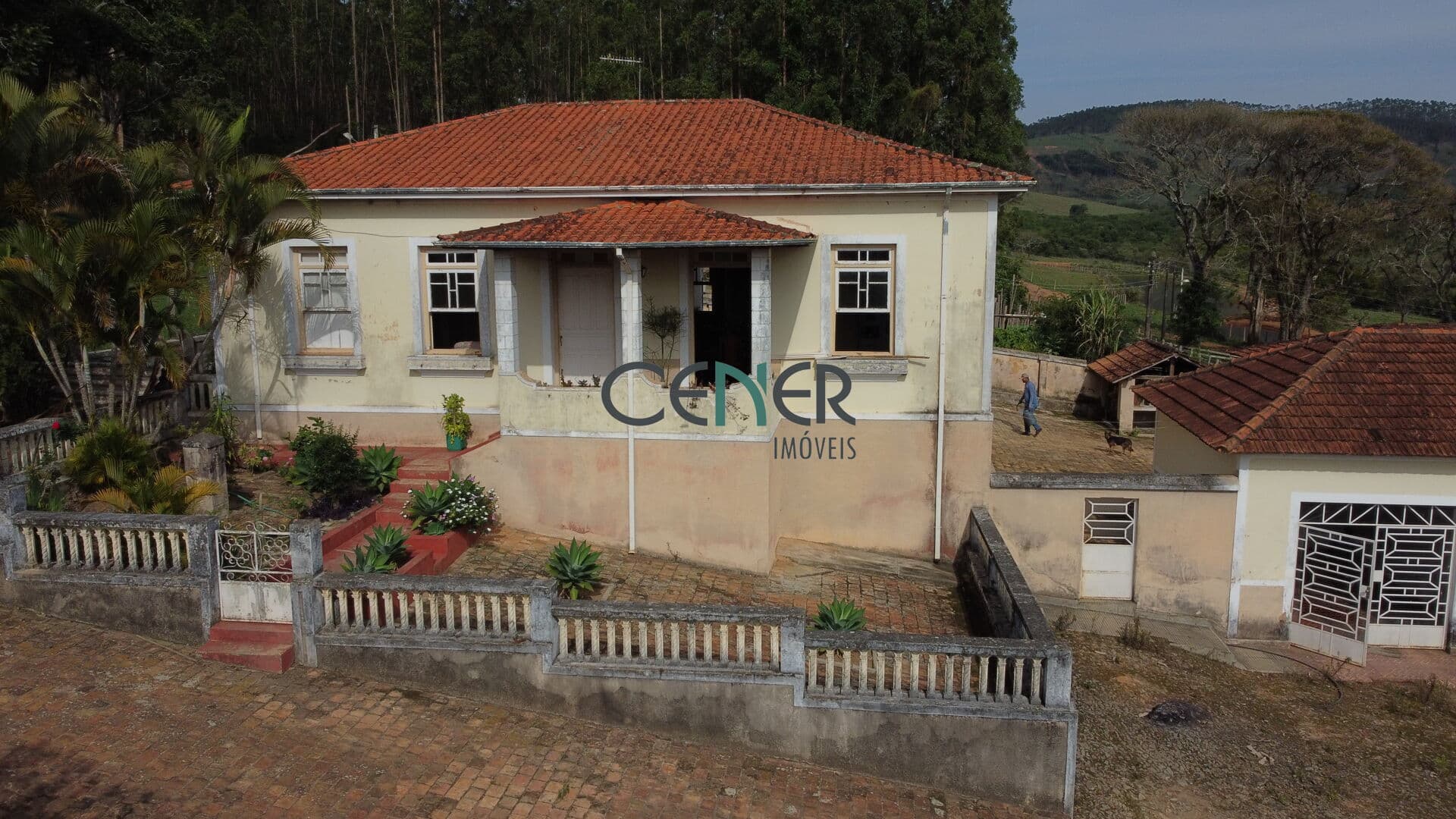 Linda fazenda de 386 ha na reg de Lagoa Dourada MG