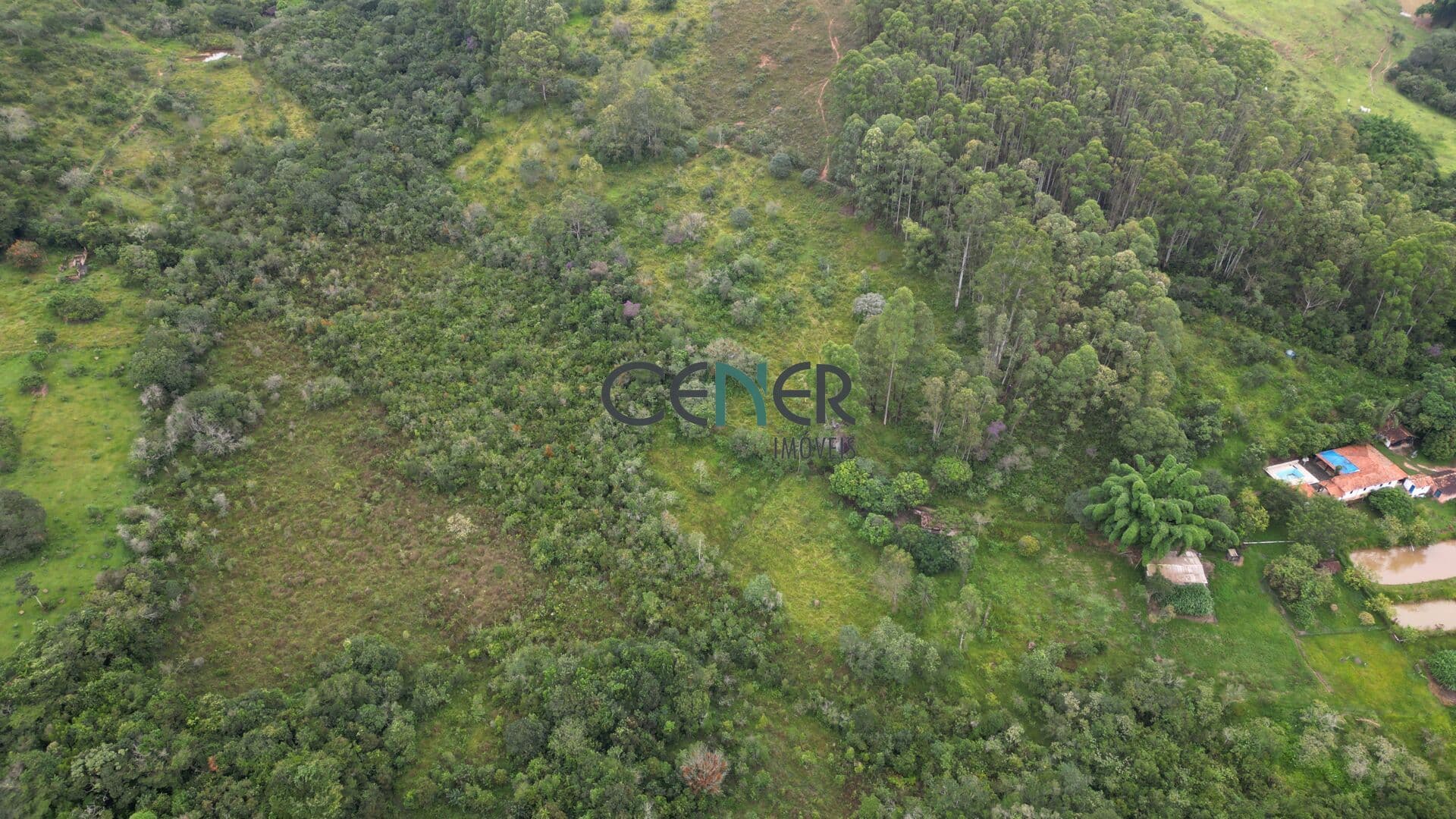 tima Fazendinha de 15 ha por 400 mil região de Deterro de Entre Rios MG