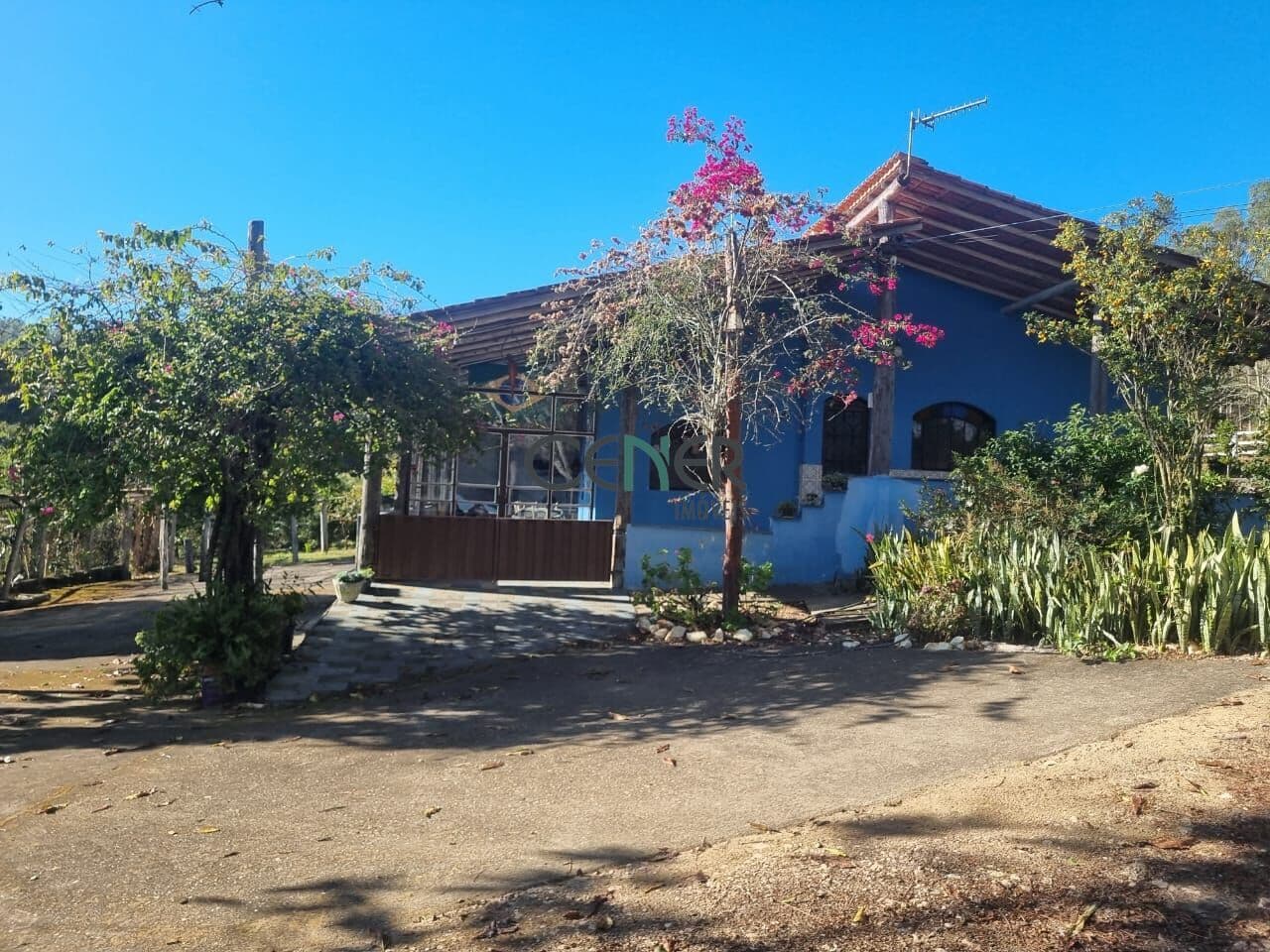 Excelente fazenda para lavouras de 243,5 ha em Carandaí MG