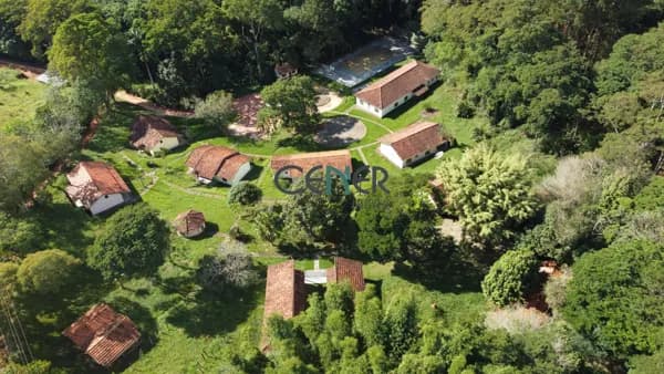 Fazenda de 37 ha para atividades especiais na região de Bicas MG