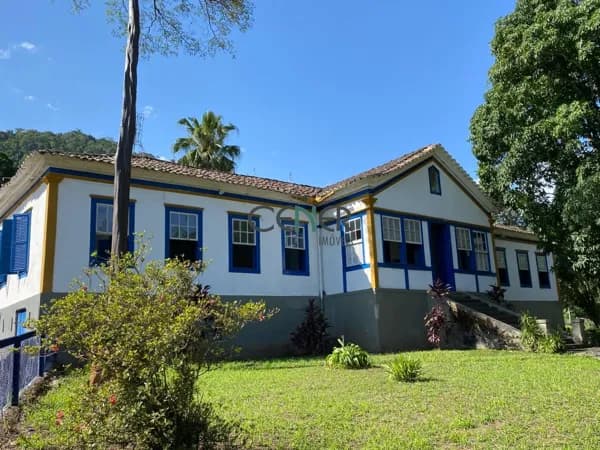 Maravilhosa fazenda com casarão secular 506,5 ha na reg. Juiz de Fora MG