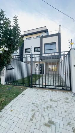 🏡 Sobrado 3 Quartos (1 Suíte) com Terraço Amplo, Vista Livre e Infra para Jacuzzi – Ao Lado do Condor e Próximo ao Jardim Botânico!