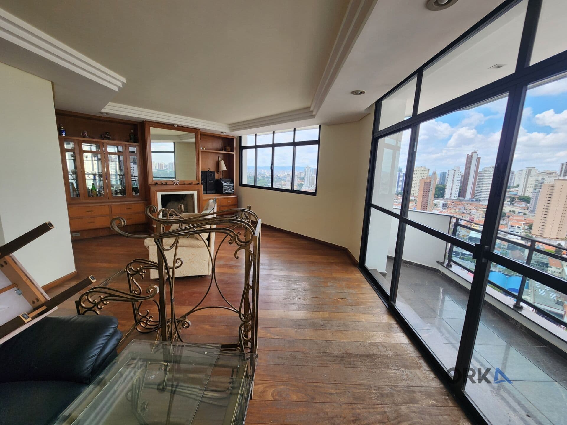 Apartamento Alto Padrão com 273m² - 4 Varandas e 2 Salas de Estar, 3 Vagas