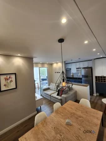 Lindo apartamento com 60m² 2 dormitórios, varanda ampla e 1 Vaga livre e solta