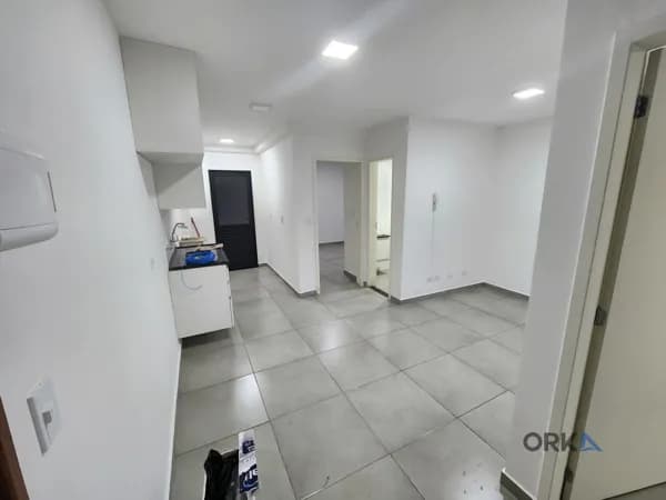 Apartamento de 42m² com 2 Dormitórios - 1 Vaga Coberta e Livre