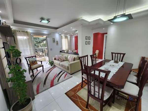 Apartamento Amplo e Arejado de 80m² em Localização Estratégica - 2 Quartos 1 Suíte e 2 Vagas