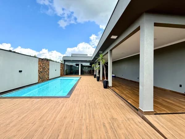 Casa à venda de condomínio fechado em Jardinópolis