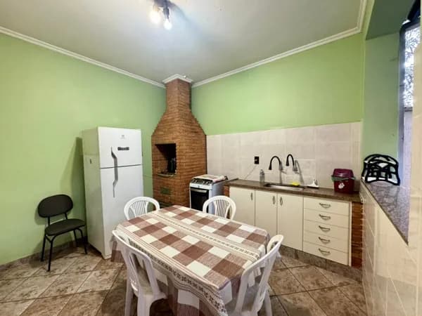 Casa térrea com edícula à venda no Jardim Macedo em Ribeirão Preto