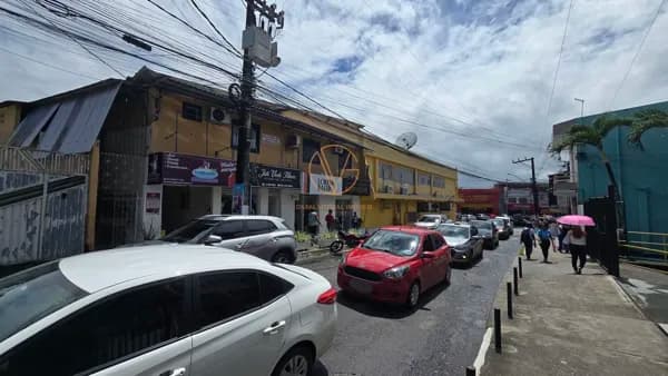 Sua Empresa no Coração de Dias d'Ávila: Salas Prontas na Rua Getúlio Vargas (Sem Condomínio!)