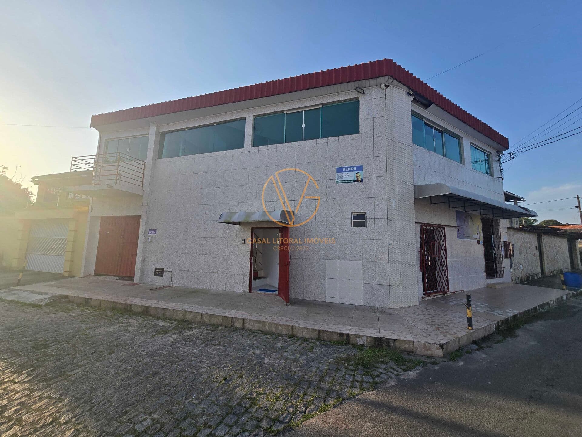 Prédio comercial à venda em Dias d’Ávila — ponto de esquina com excelente visibilidade e alto potencial comercial