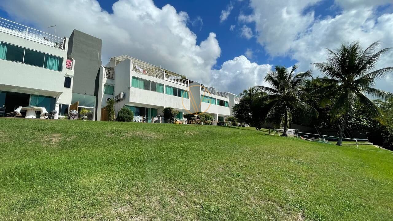 Cobertura Duplex nascente com 4 quartos e 2 suítes de frente para o Rio Joanes.