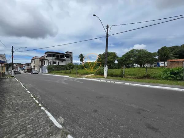 Área Comercial/Residencial no Centro de Dias d'Ávila: até 1.196 m² de Oportunidade