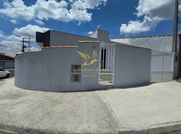 Casa Esquina no Jd. Bonsucesso
