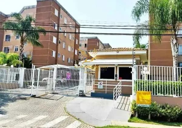 Apartamento no Condomínio Residencial Ilha da Madeira no Jardim Leocádia !