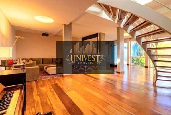 Casa à venda no bairro Pinheiros em São Paulo/SP