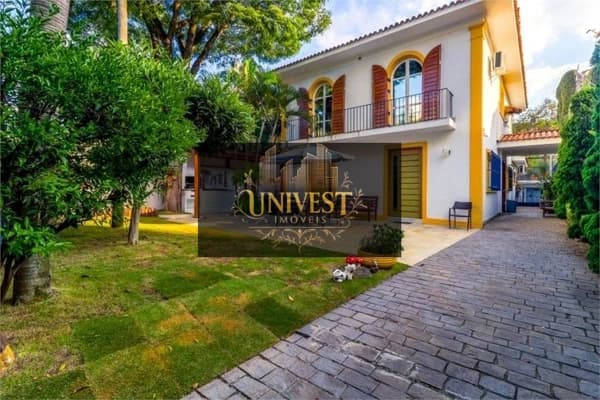 Casa à venda no bairro Jardim das Bandeiras em São Paulo/SP