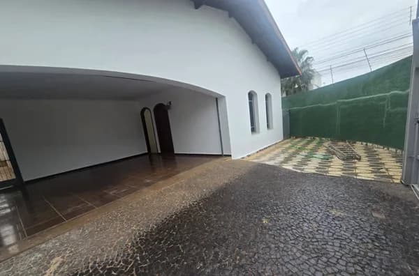 Aluga-se casa no bairro Jardim Eldorado- Pirassununga/SP