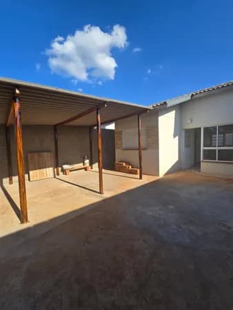 Aluga-se casa no bairro Jardim Marilia
