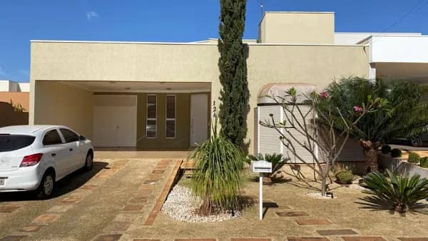 Aluga-se casa no condomínio Jerivás
