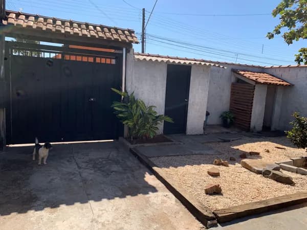 Vende-se casa no bairro Vila São Pedro- Pirassununga