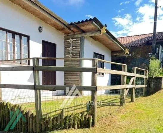 Venda casa no bairro Ribanceira em Imbituba SC – 1 dormitório, 79 m² e localização estratégica