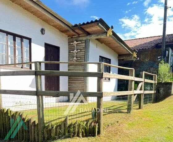 Venda casa no bairro Ribanceira em Imbituba SC – 1 dormitório, 79 m² e localização estratégica