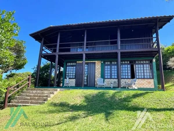 Casa à venda na Praia da Ribanceira – Imbituba/SC