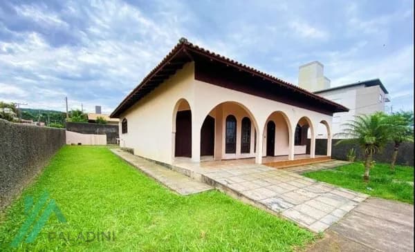 🏡 Venda casa no Village em Imbituba – Suíte, edícula gourmet e amplo quintal