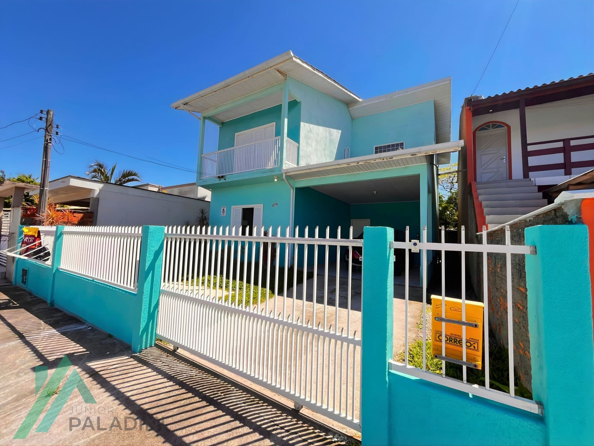 Casa à venda no Portinho da Vila, Imbituba-SC, próxima à lagoa