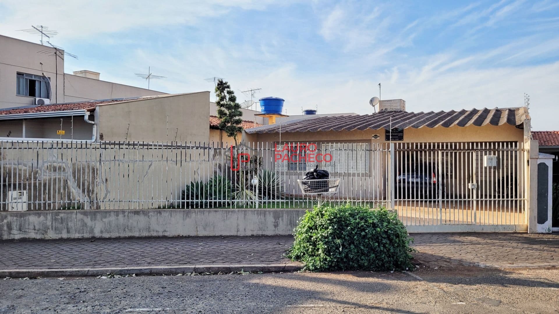 Casa à venda, 178 m² por R$ 850.000,00 - Centro - Rolândia/PR