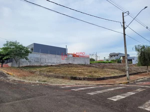 Terreno de esquina à venda, 315 m² por R$ 200.000 - Residencial Belmonte - Rolândia/Paraná