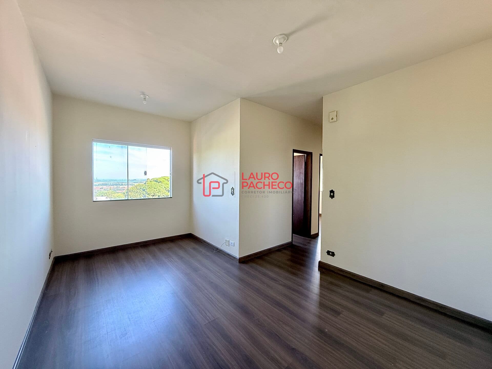 Apartamento à venda no Residencial Munique, Rolândia-Pr.