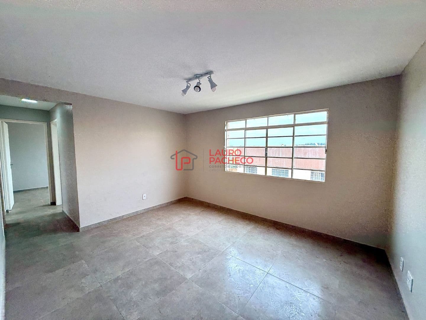 Apartamento à venda, 60 m² por R$ 150.000,00 - Conjunto Residencial Arnaldo Busato - Rolândia/PR