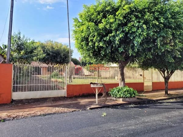 Casa à venda, 122 m² por R$ 600.000,00 - Centro - Rolândia/PR