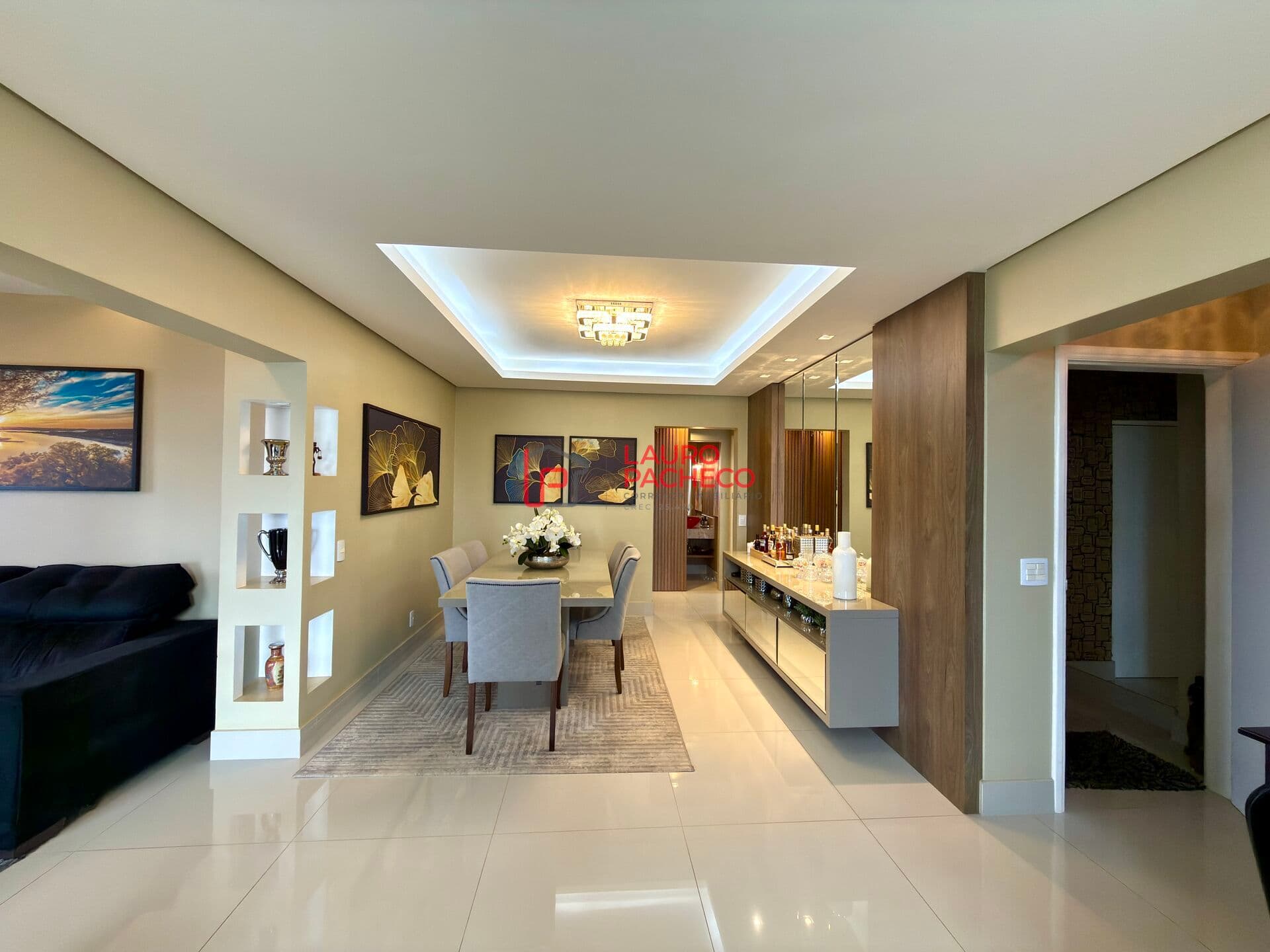 Apartamento Alto Padrão à Venda no Centro - Rolândia