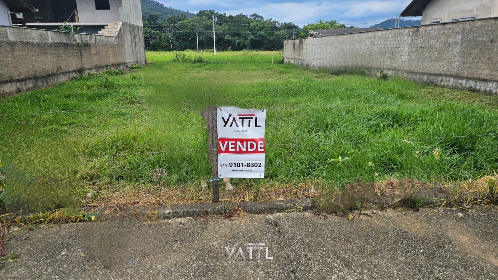 Terreno de 512,25m² no Bairro Rio da Luz – Potencial Residencial e Comercial