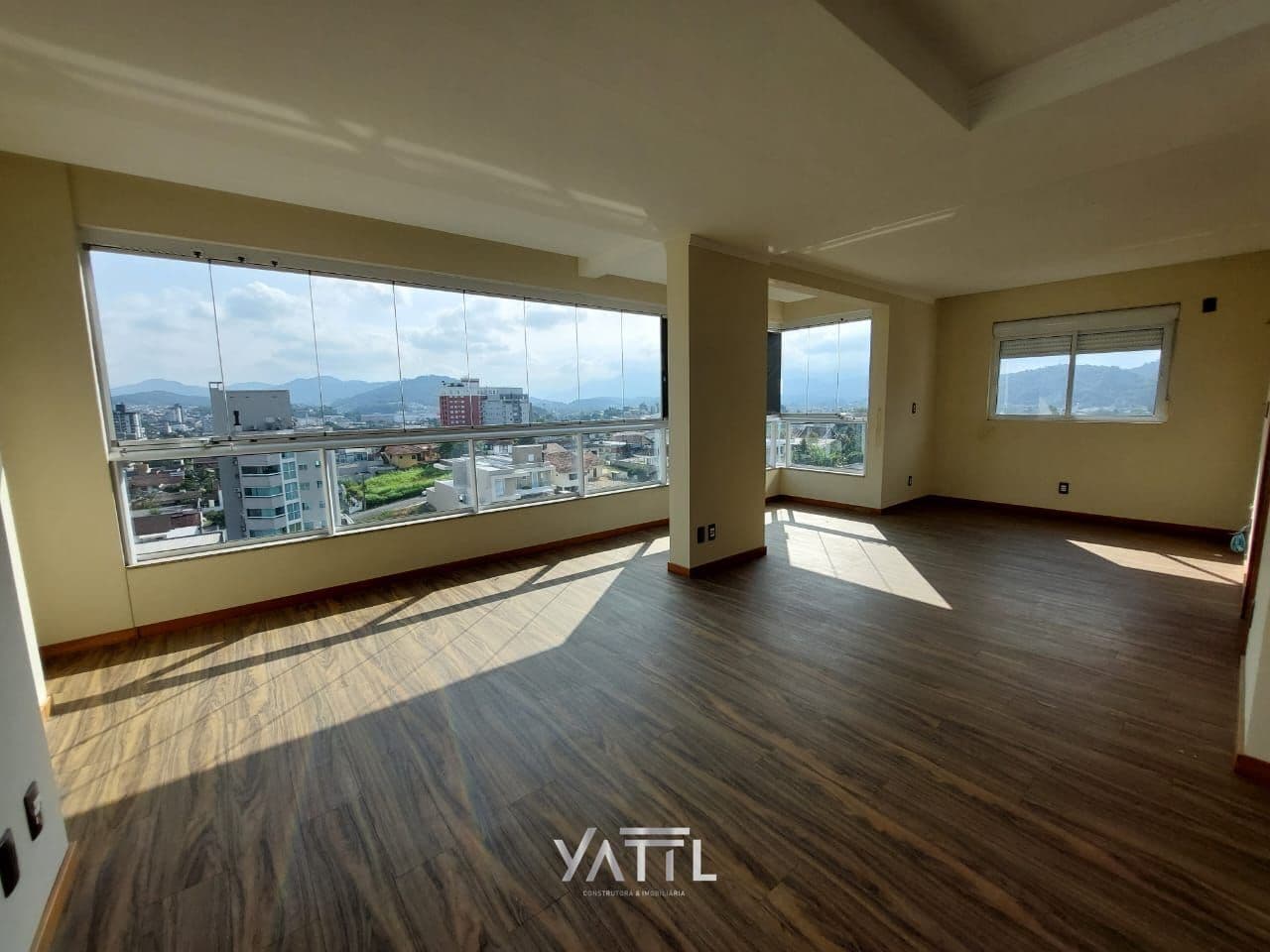Cobertura com linda vista da cidade - Nova Brasília - Jaraguá do Sul/SC