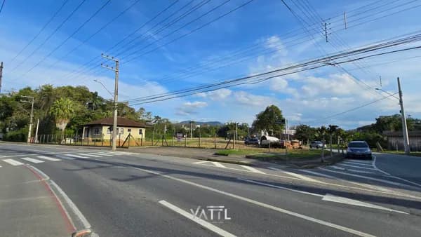 Terreno de esquina ZMD com alta visibilidade — Czerniewicz, Jaraguá do Sul/SC