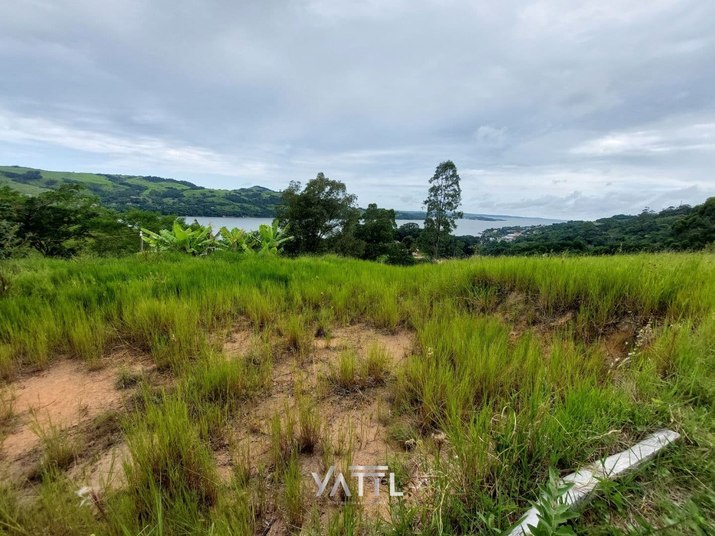 Terreno em Imaruí/SC (Lagoa) com 865m².