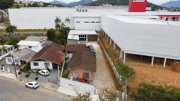 Imóvel para investimento 2 casas e 1 galpão para locar - Vila Lenzi - Jaraguá do Sul/SC