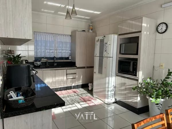 Casa com piscina no Vila Lalau – 4 dormitórios