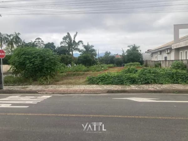 Terreno de esquina à venda no bairro Amizade – Jaraguá do Sul/SC | Yatil Imobiliária